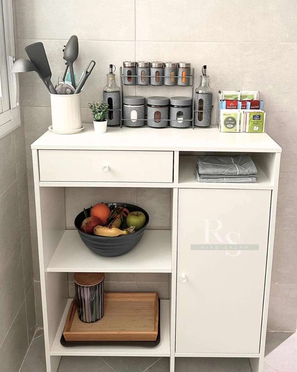 Interior design detail and finishing